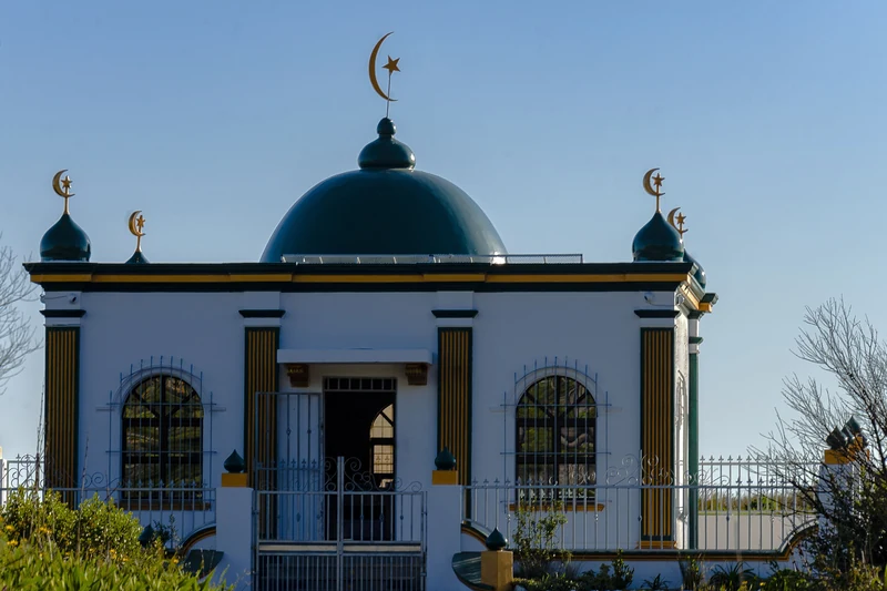A kramat on Signal Hill.